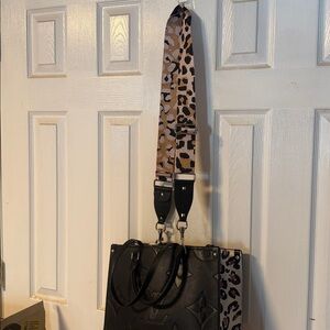 NWT Adjustable Leopard Print Studded Accent Guitar Strap for Bags